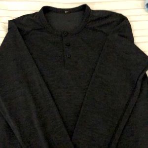 Men’s long sleeve lululemon top